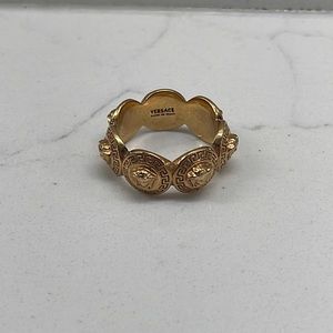 Versace tribute Medusa logo gold tone ring - size 9